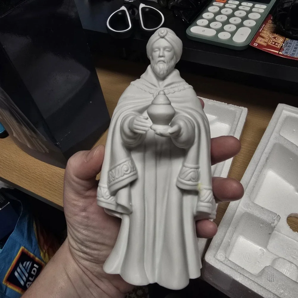 Avon Nativity Collectibles The Magi Balthasar Porcelain Figure Used 1982 Used